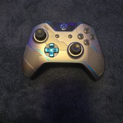 X-box 1 Limited Edition Halo 5 guardians wireless controller