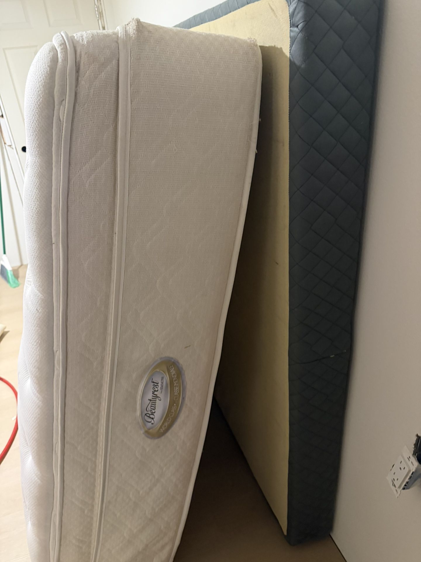 Queen Mattress And Box Spring