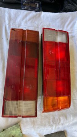 E30 early model tail lights  as is