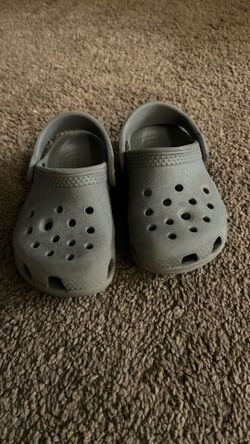 Toddler crocs