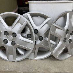 Hub Caps / Wheel Covers For Saturn Ion 06/07