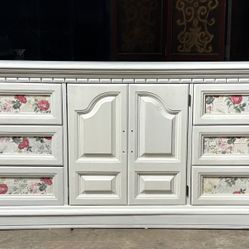 Shabby Chic/Farmhouse style Dresser, Credenza Or Buffet Table