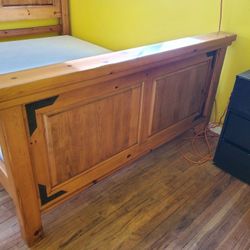 Is Queen size With Mattress And Box Spring