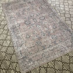 6x9 area rug - no pets no smoking