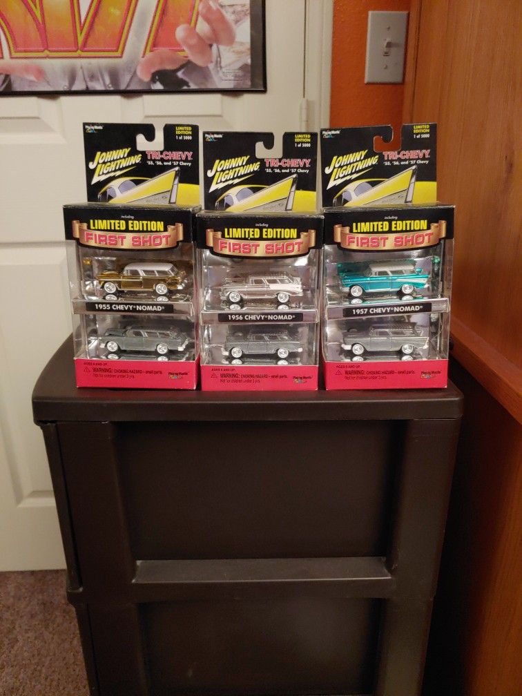 JOHNNY LIGHTNING TRI-CHEVY LIMITED EDITION FIRST SHOT, SET OF 3 CARS.