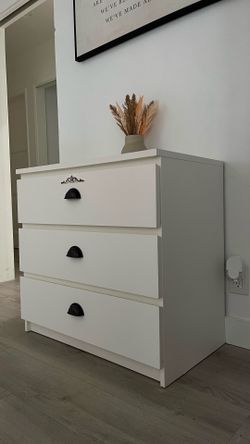 IKêA white Dresser 3 Drawers Cajonera $120.- firm