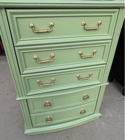 BASSETT 5 drawer dresser chest 36x18x49H