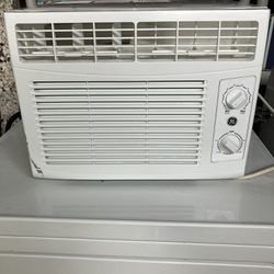 BTU 5050 GE Appliances Room Air Conditioner 