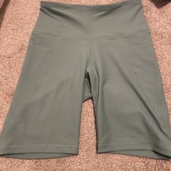 green jogger shorts 