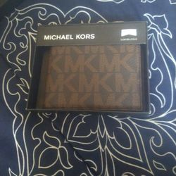 Michael kors wallet/mens 