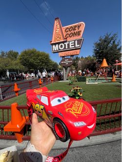 💥2026 Disney Parks Cars Lightning McQueen Light-Up Popcorn Bucket