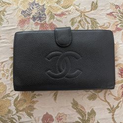 Authentic Chanel Black Caviar Leather CC Flap Bag Wallet for Sale in San  Jose, CA - OfferUp