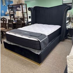 Luna Black Velvet Queen Size Platform Bed. Brand New . MATTRESS IS NOT INCLUDED .