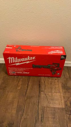 Milwaukee M12 Cordless 10” Caulk and Adhesive Gun