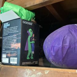 Halloween Costumes X3