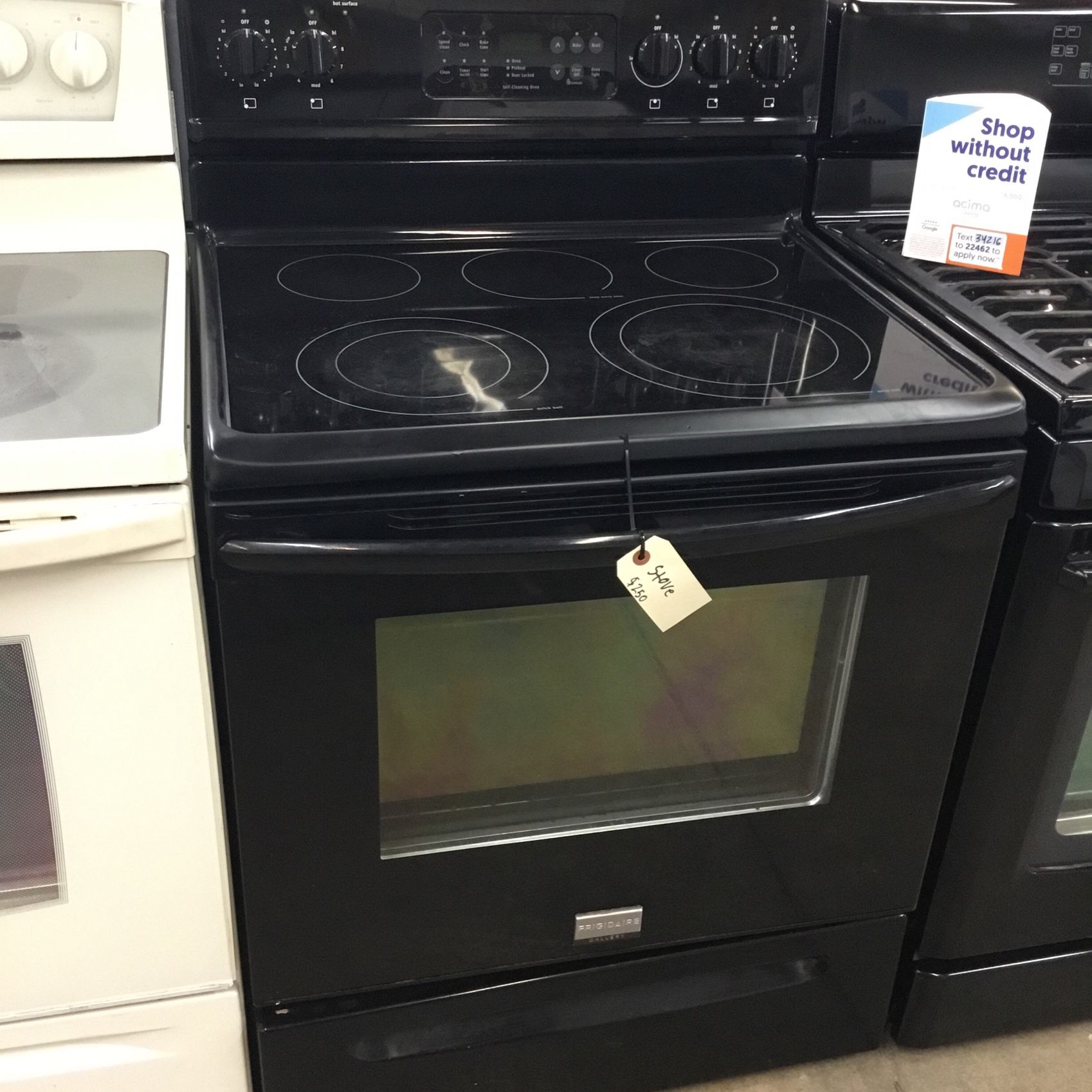Frigidaire Gallery Glass Top Electric Stove Used for Sale in Indianapolis,  IN - OfferUp