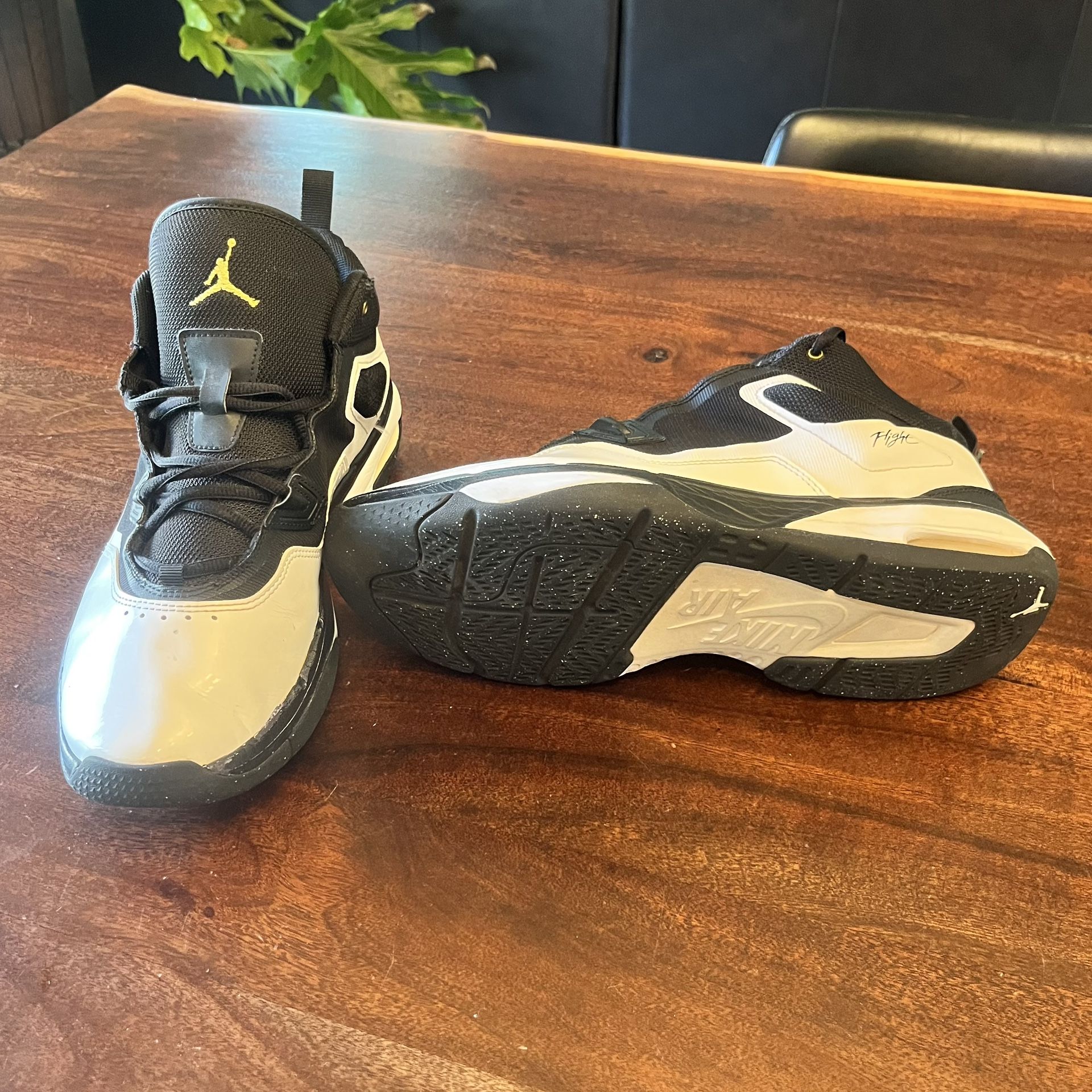 Air Jordan Stay Loyal 3 Black/white/gold Size 12