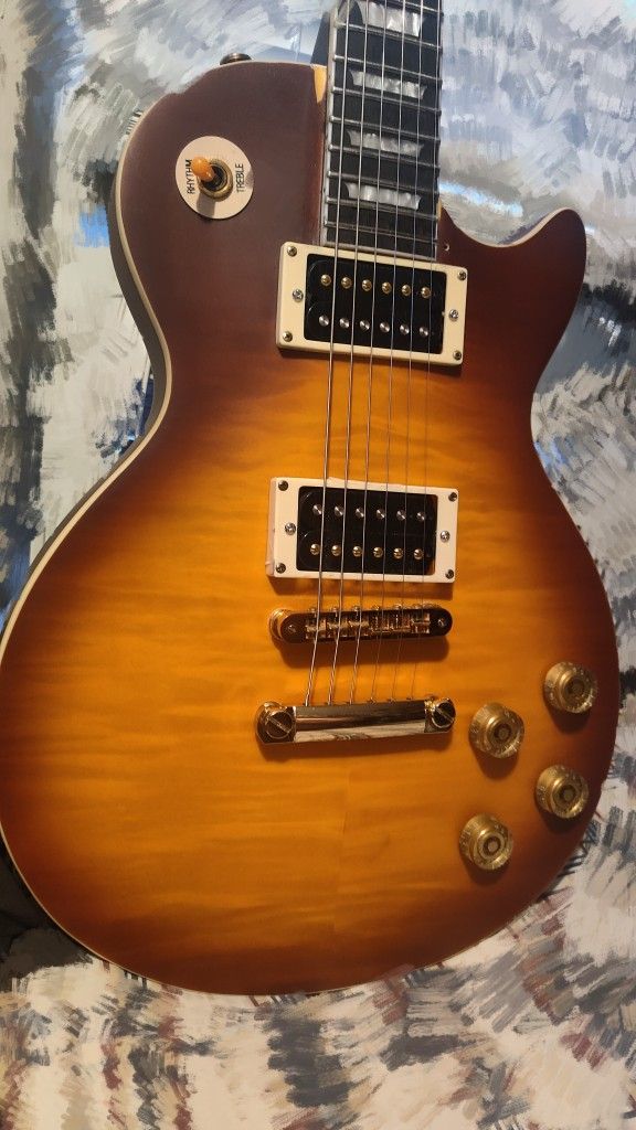 Single Cut . Les Paul Style . Matt Finish. Gig Bag Included Plus Upgrades 