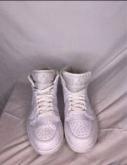 Jordan 1 Mids: Size 10M