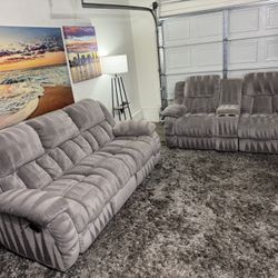 🌟 “LIKE NEW” Lazy-boy Cloud Style Reclining Couch And Loveseat ( FREE DELIVERY 🚚)