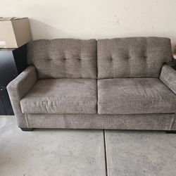 Broyhill 2 Seater Couch