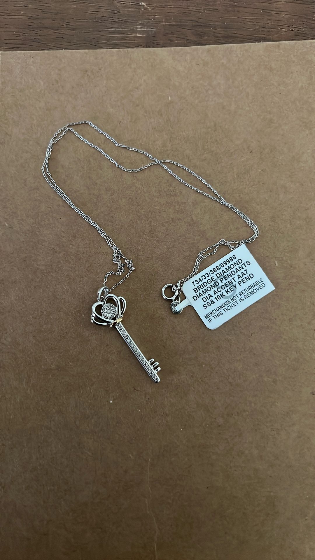 Key pendant necklace