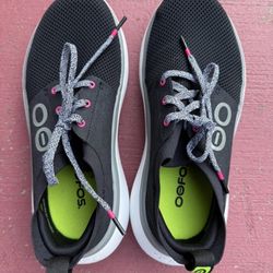 OOFOS OOmy Stride Comfort Shoes Sneakers Black/White Women’s Size 7 
