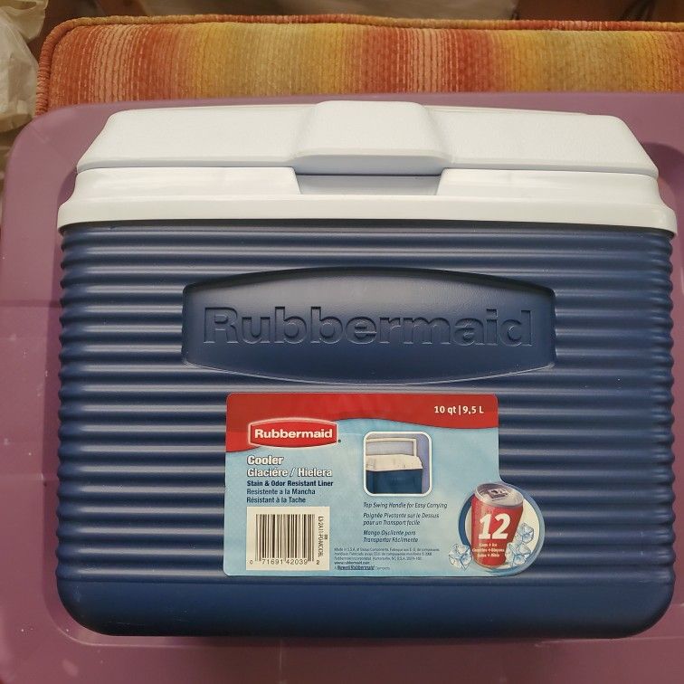 Rubber Maid Cooler