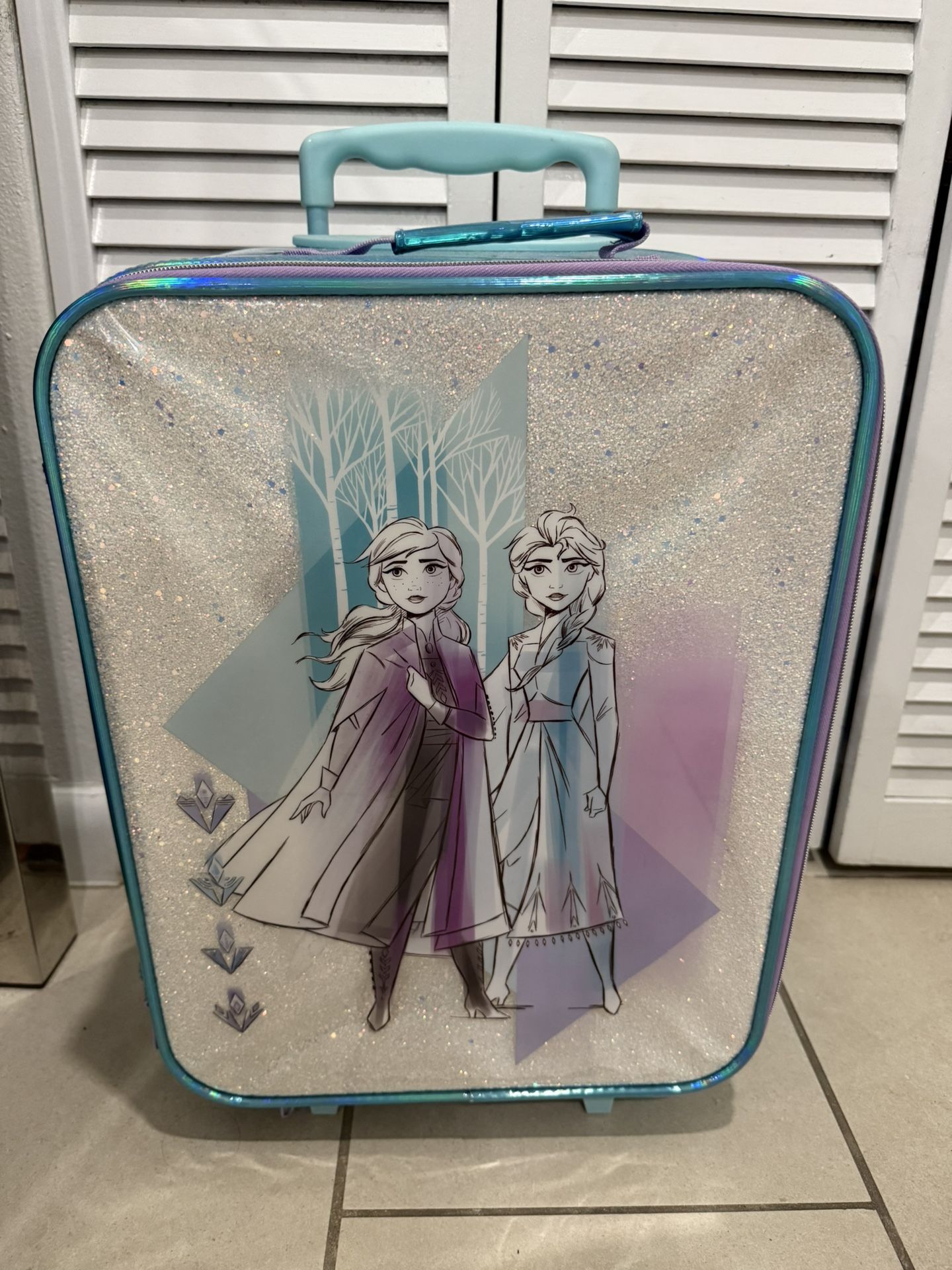 Kids luggage