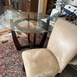45 Inch Glass table And 4 Chairs