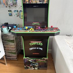 Ninja Turtles Arcade W/riser