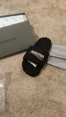 Black balenciga slides
