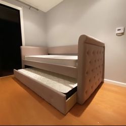 Twin/Twin Day Bed + 2 Mattress 