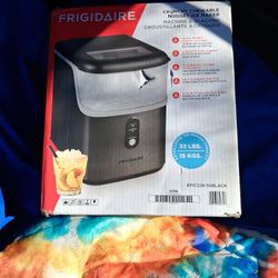 Crunchy  Chewable Nugget Ice Maker 33lbs 