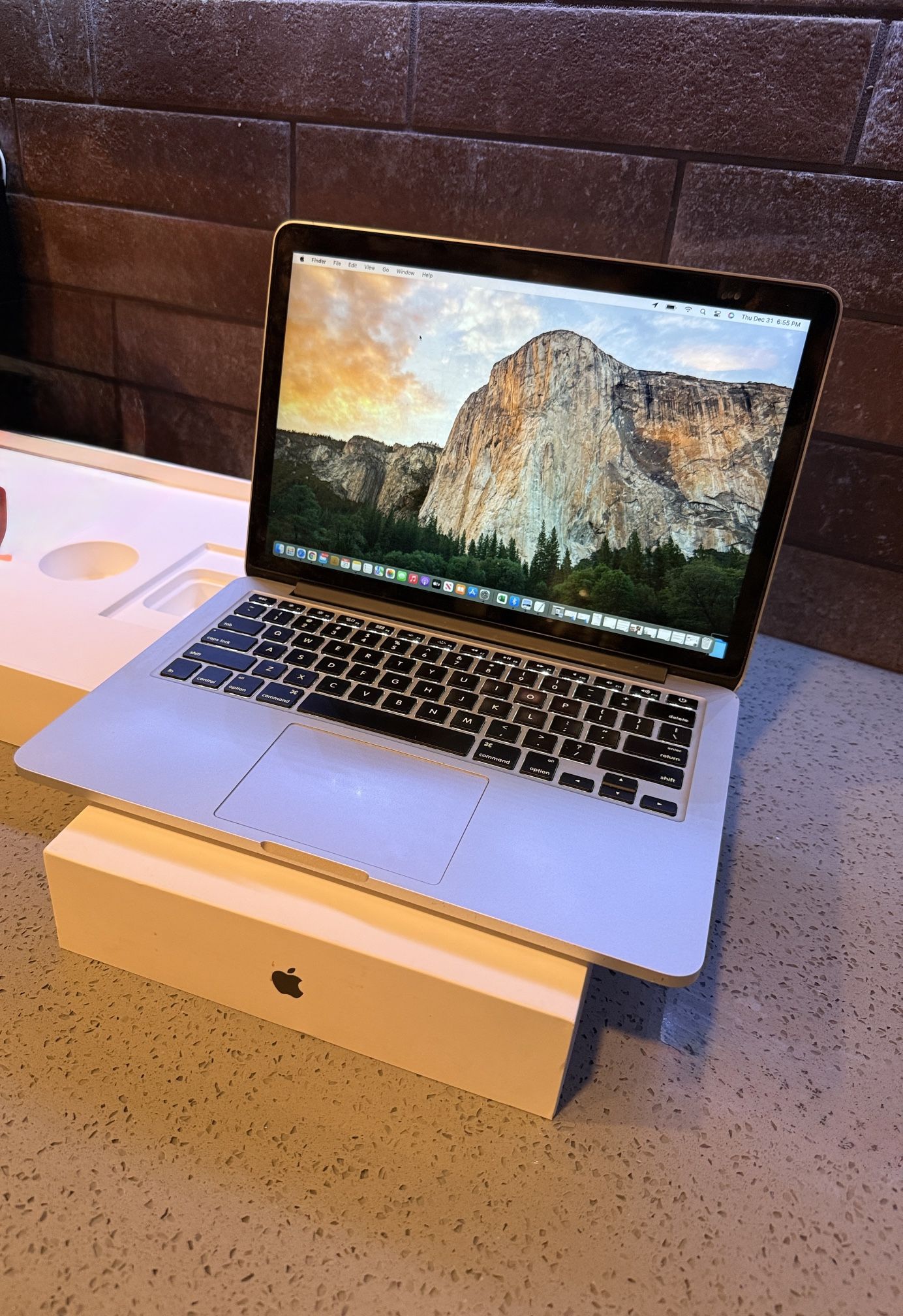 Apple MacBook Pro 13-inch (Early 2015) – 8GB RAM, 128GB SSD, Charger Included
