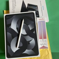 Apple iPad Air 5th Generation (M1 Chip) 64GB with Box, Pen And Keyboard 