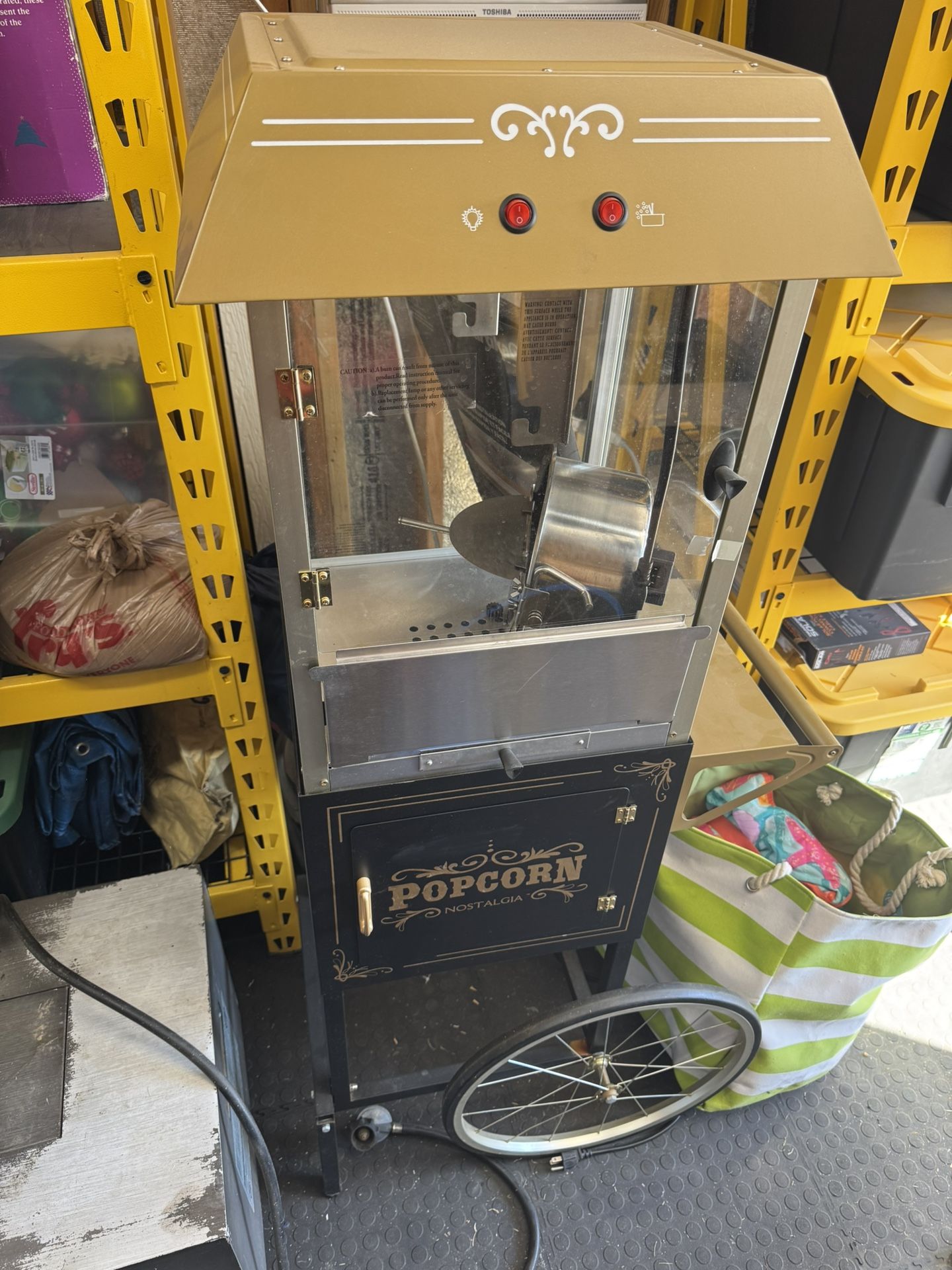 Pop Corn Machine