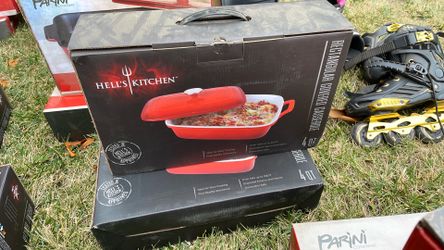 Hell’s Kitchen rectangular covered Casserole 4qt