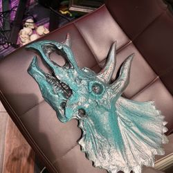 Dinosaur Skull Wall Decor