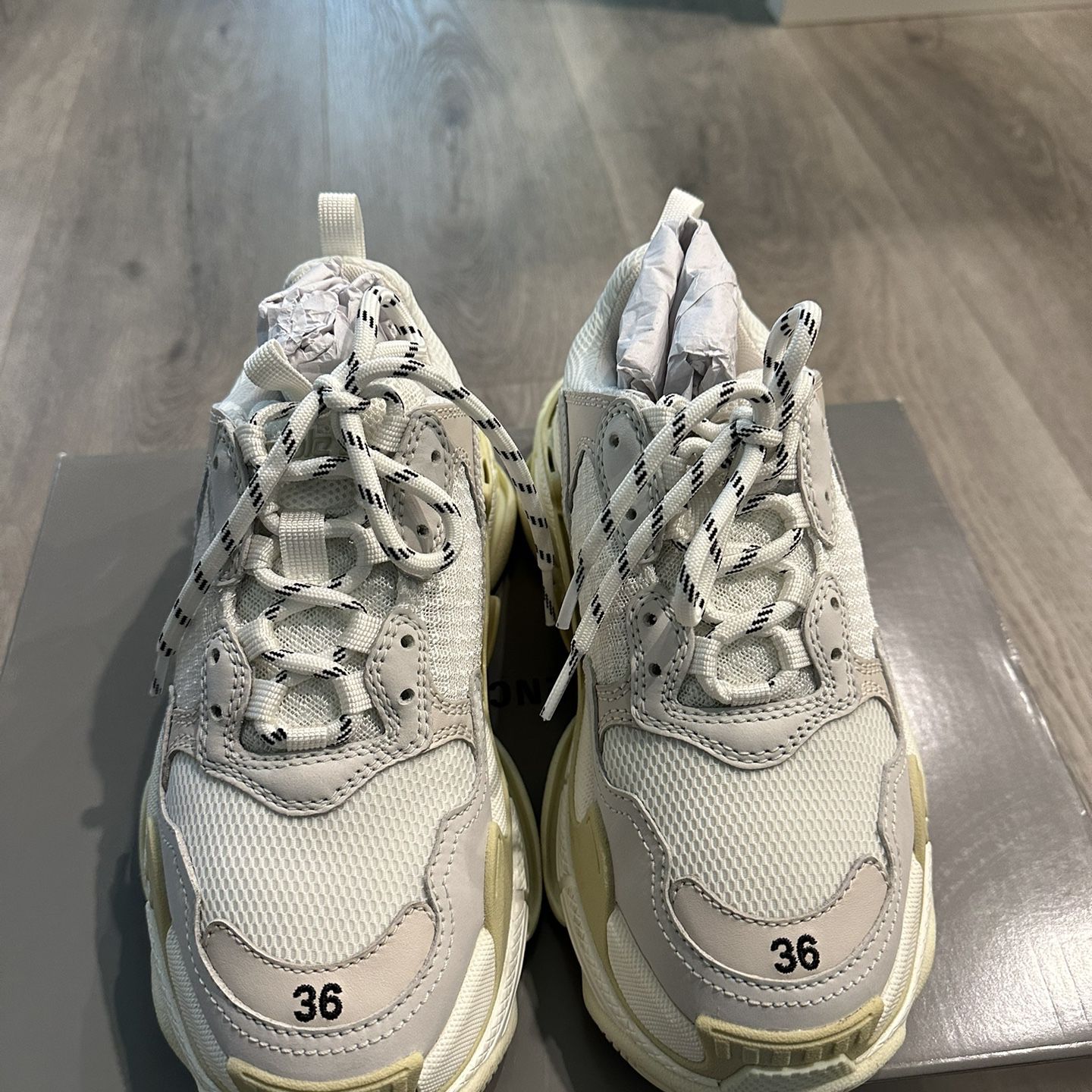 100% Authentic Balenciaga Sneakers Size 36 Only Wear Once!