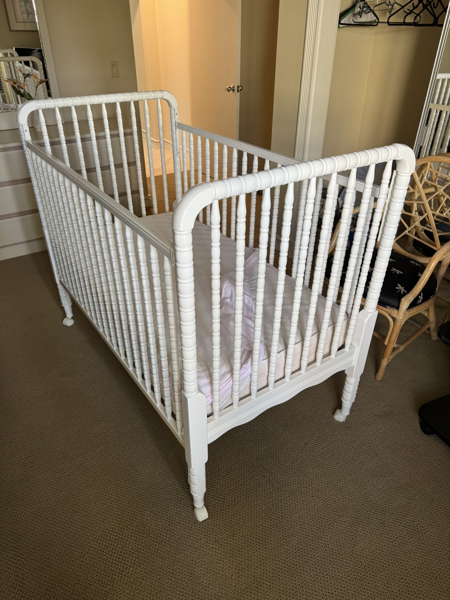 Delta Crib In Perfect Condition 