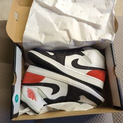 Air Jordan 1 Mid 