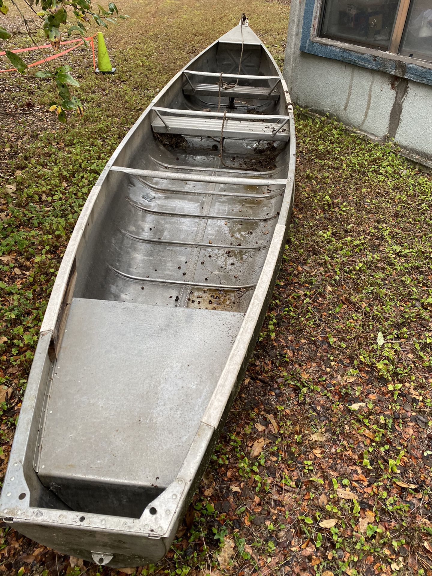 20 ft Canoe