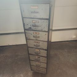 *** VINTAGE FILING CABINET ***