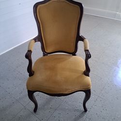 Nice and Clean  Chair