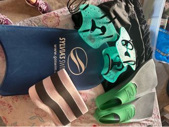 Flippers, floats and paddles - swim