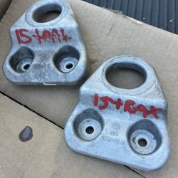 2024-2025 CHEVROLET TRAX ENGINE RADIATOR LEFT & RIGHT SIDE LOWER BRACKET SUPPORT 