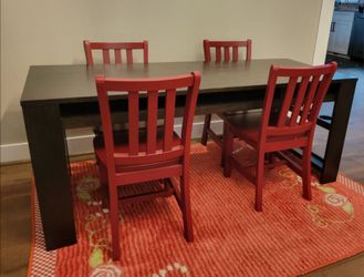 Art Craft kids table. Sturdy, well-made table & 4 chairs, super heavy. Crate&Barrel Kids/The Land of Nod.