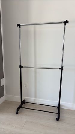 Clothing rack with wheels