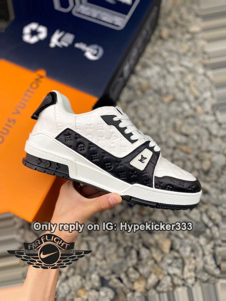 Louis Vuitton trainer US 10 for Sale in Pearland, TX - OfferUp